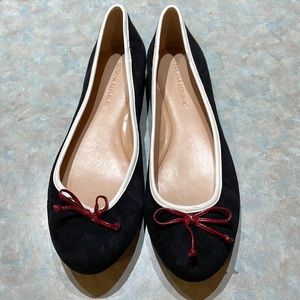 Banana Republic suede flats ( sz 7 1/2)